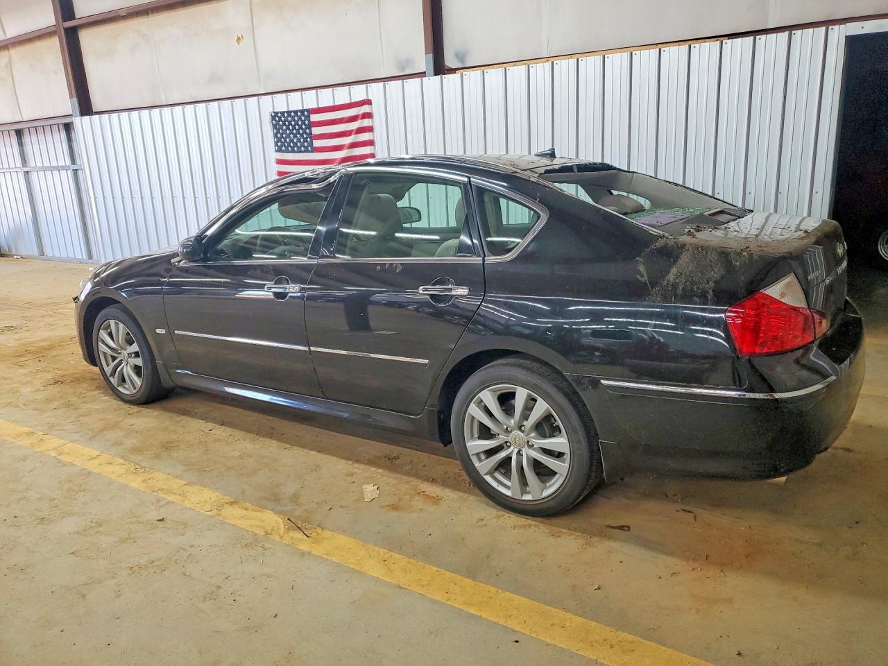 2010 INFINITI M35 X photo 3