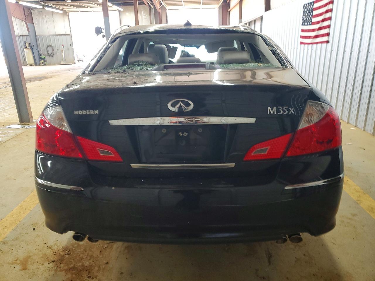 2010 INFINITI M35 X photo 11