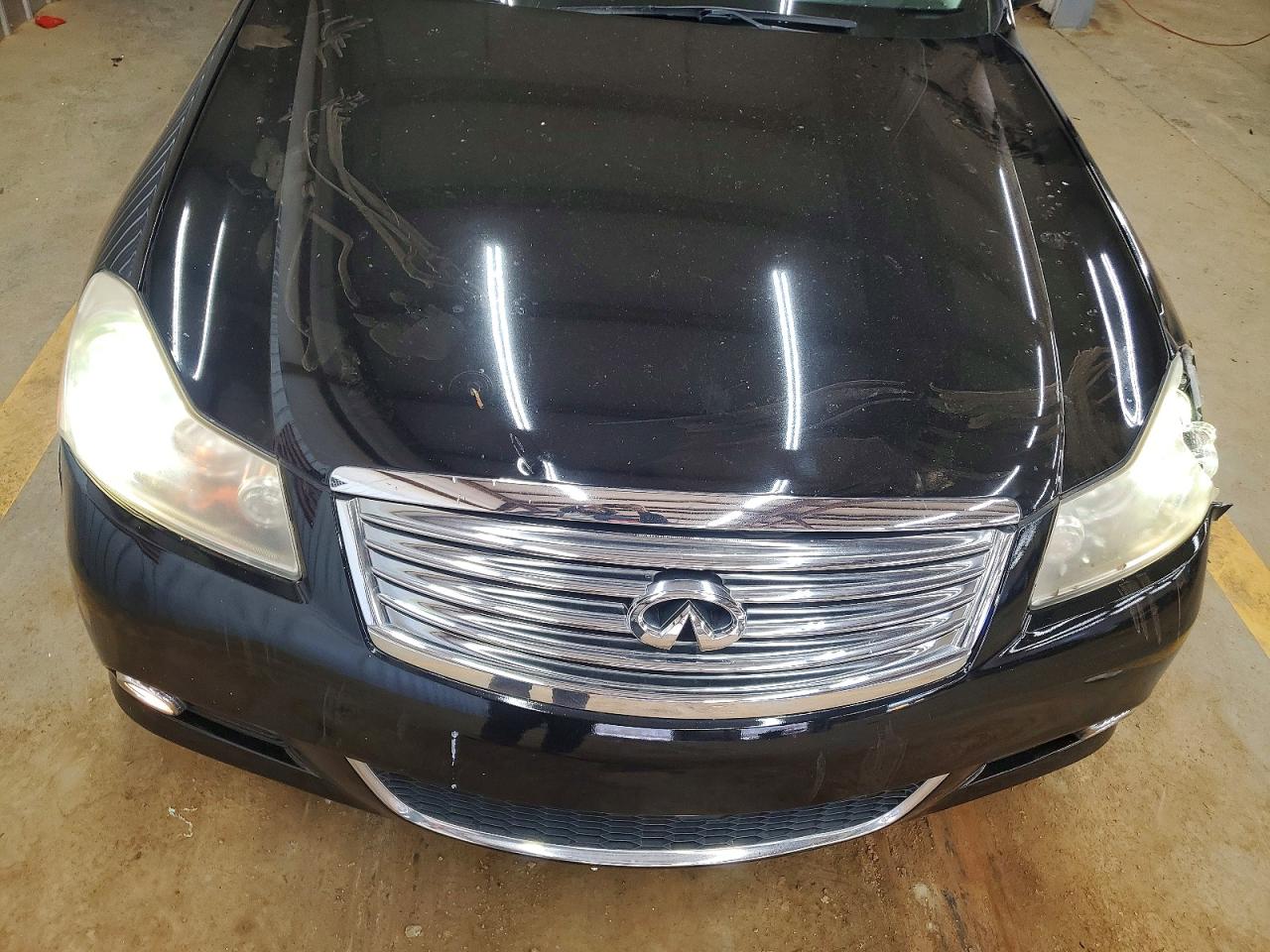 2010 INFINITI M35 X photo 21