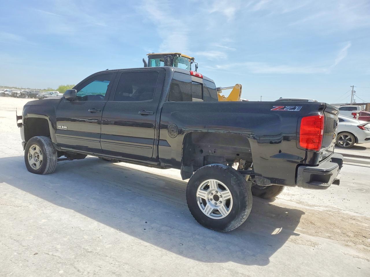 2017 CHEVROLET SILVERADO K1500 LT photo 3