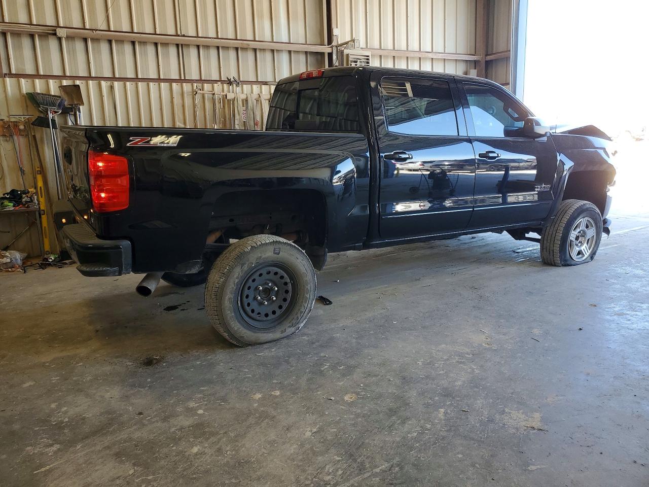 2017 CHEVROLET SILVERADO K1500 LT photo 5