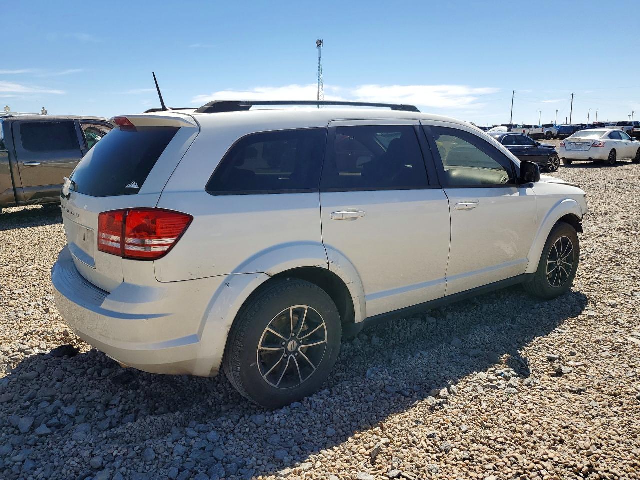 2018 DODGE JOURNEY SE photo 5