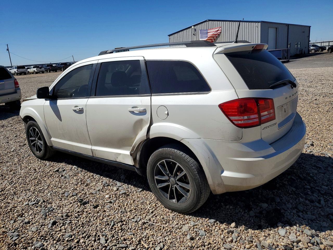 2018 DODGE JOURNEY SE photo 3
