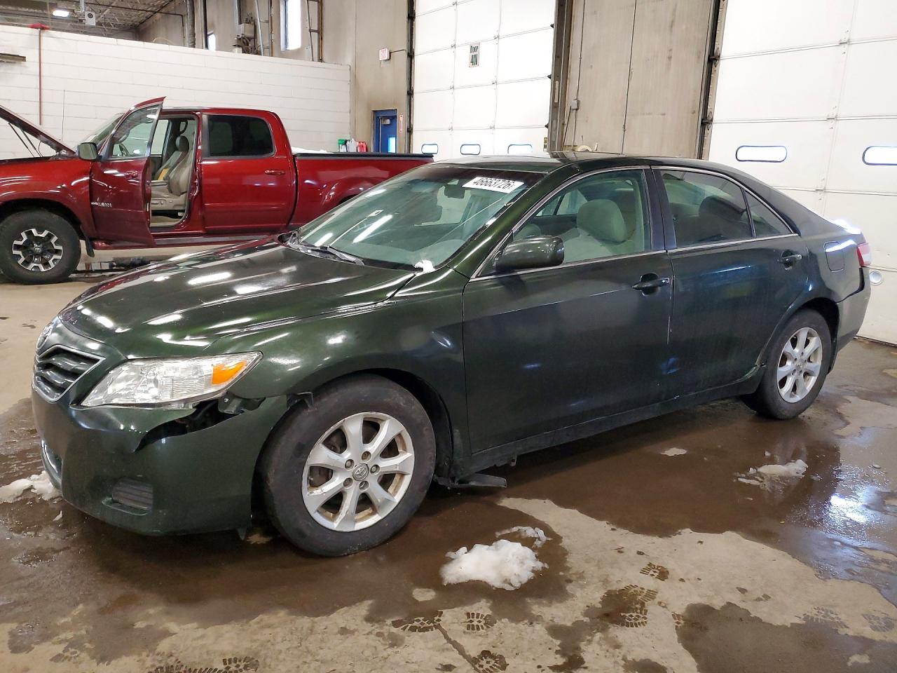 2011 TOYOTA CAMRY