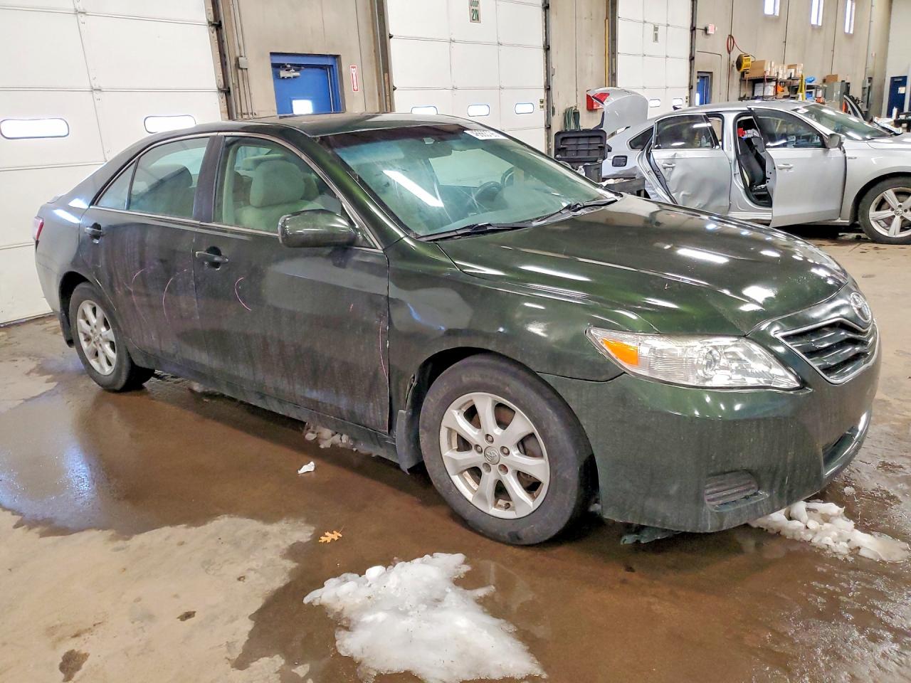 2011 TOYOTA CAMRY LE photo 7