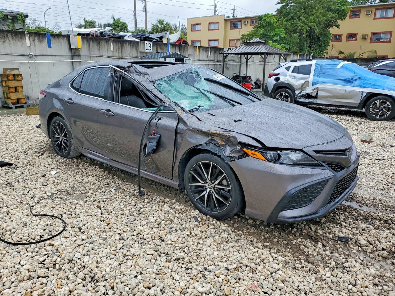 2024 TOYOTA CAMRY SE photo 7