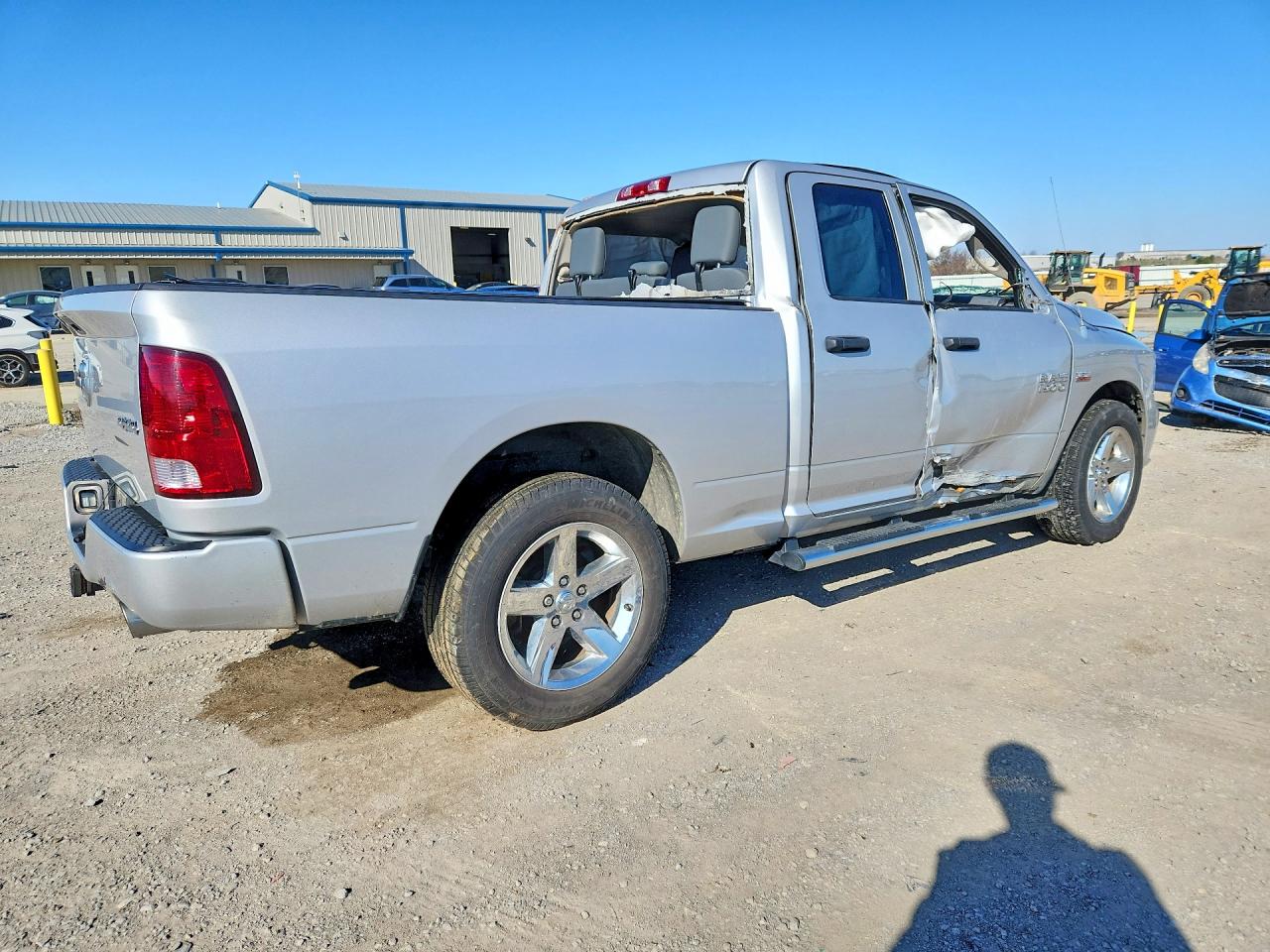 2014 RAM 1500 ST photo 3