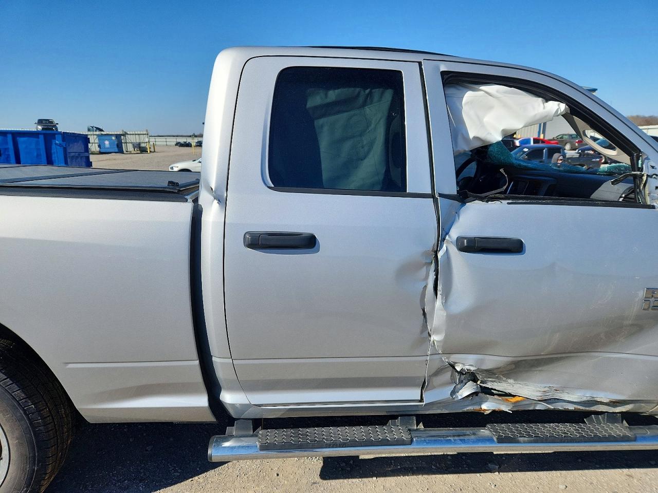 2014 RAM 1500 ST photo 10