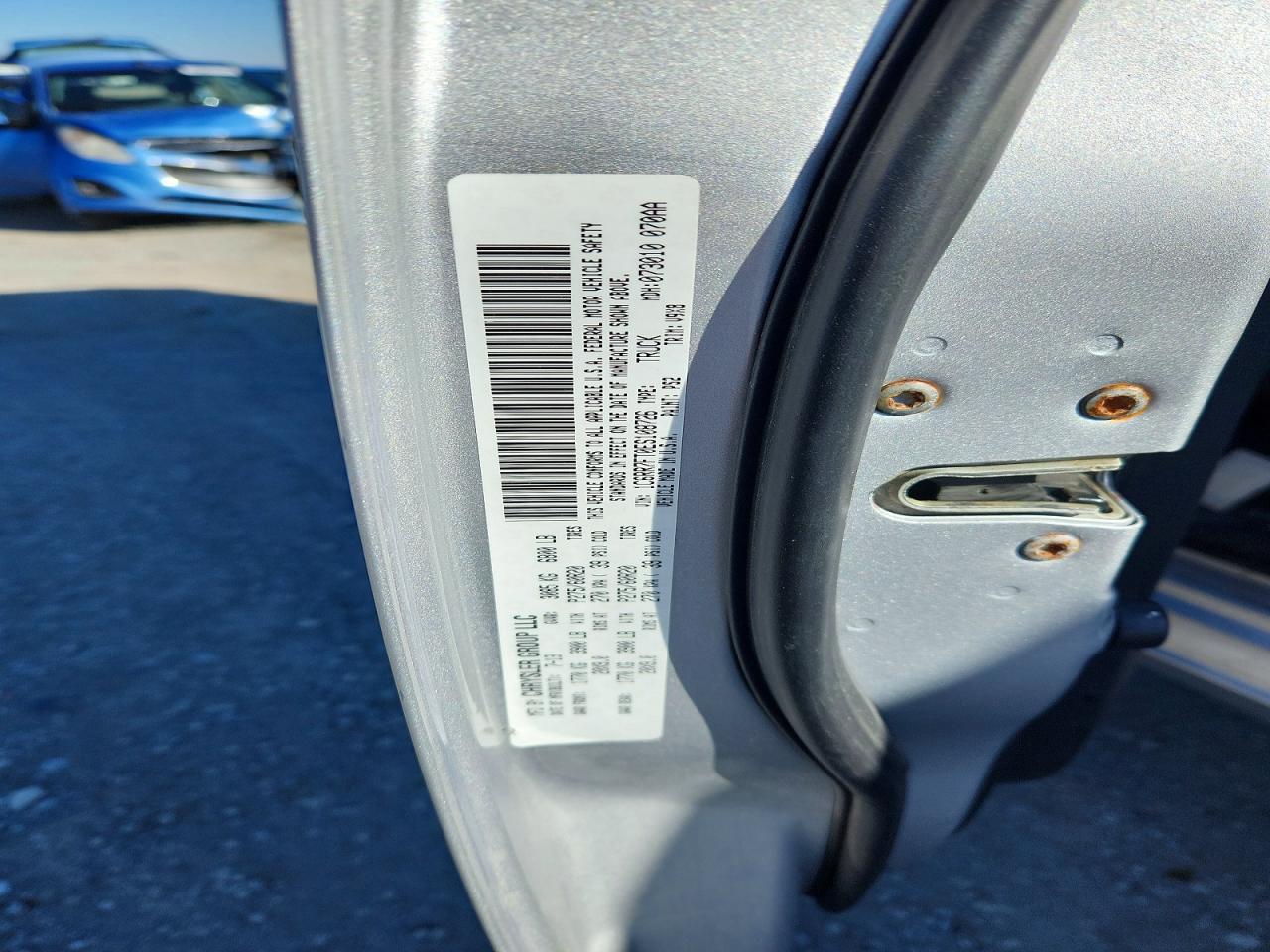 2014 RAM 1500 ST photo 12