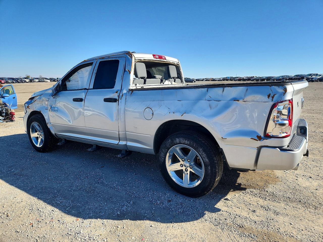 2014 RAM 1500 ST photo 2