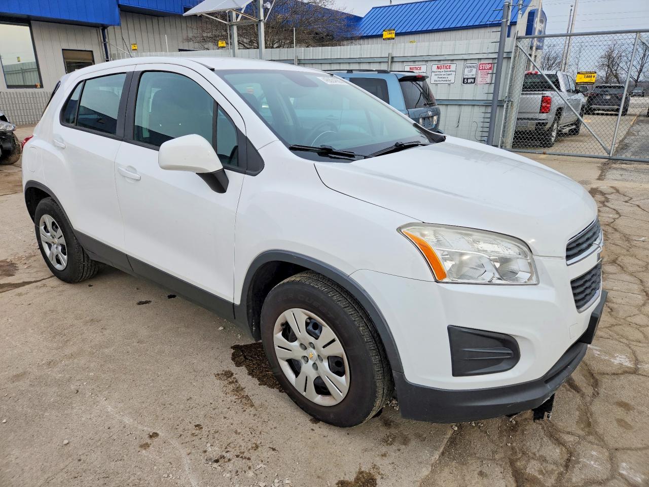 2015 CHEVROLET TRAX LS photo 4
