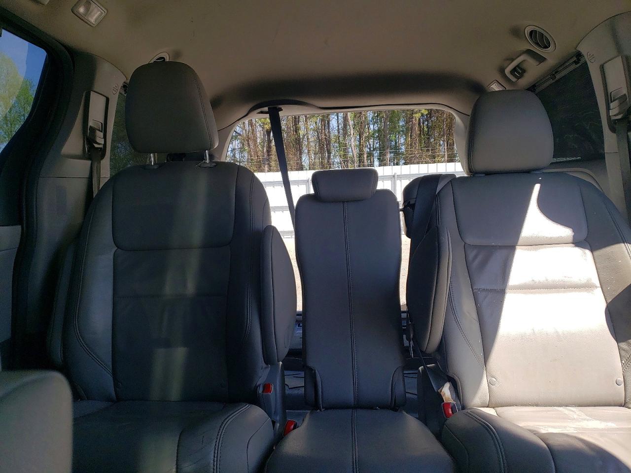 2015 TOYOTA SIENNA XLE 8-PASSENGER photo 19