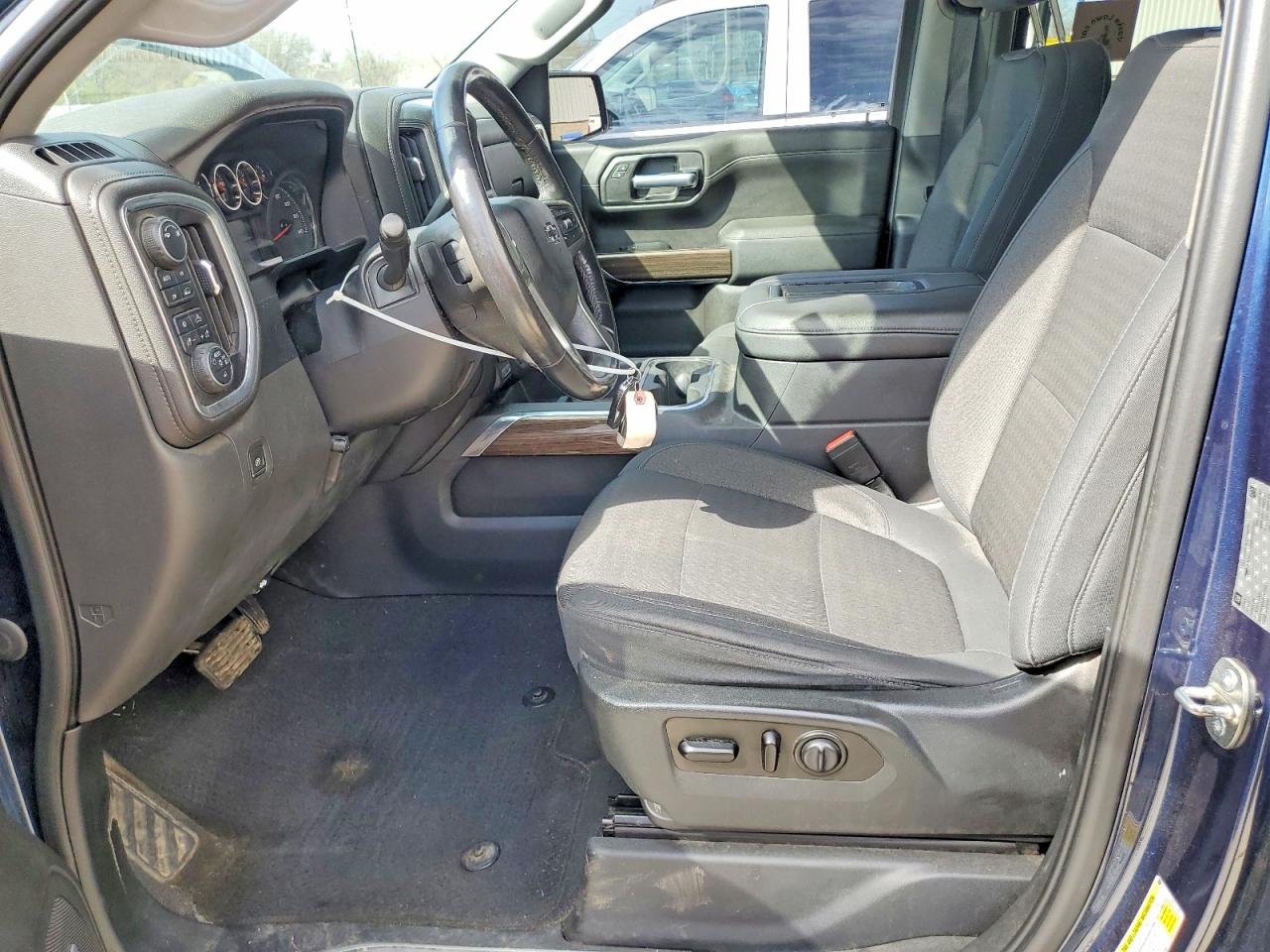 2019 CHEVROLET SILVERADO K1500 RST photo 19