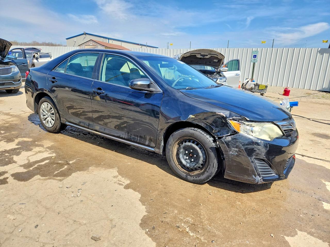 2014 TOYOTA CAMRY LE photo 7