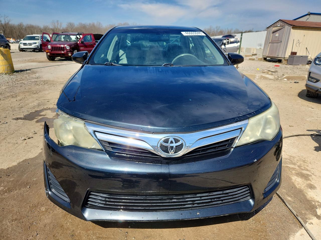 2014 TOYOTA CAMRY LE photo 9