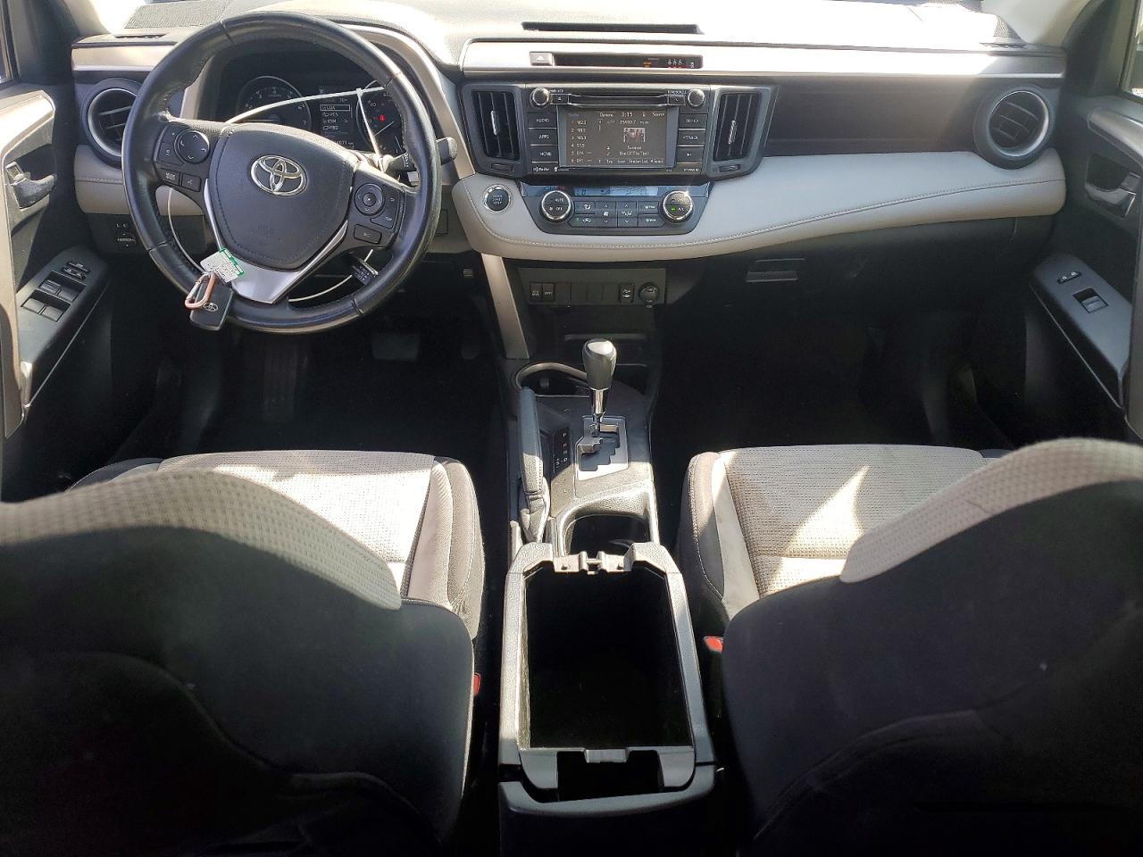 2018 TOYOTA RAV4 XLE photo 8