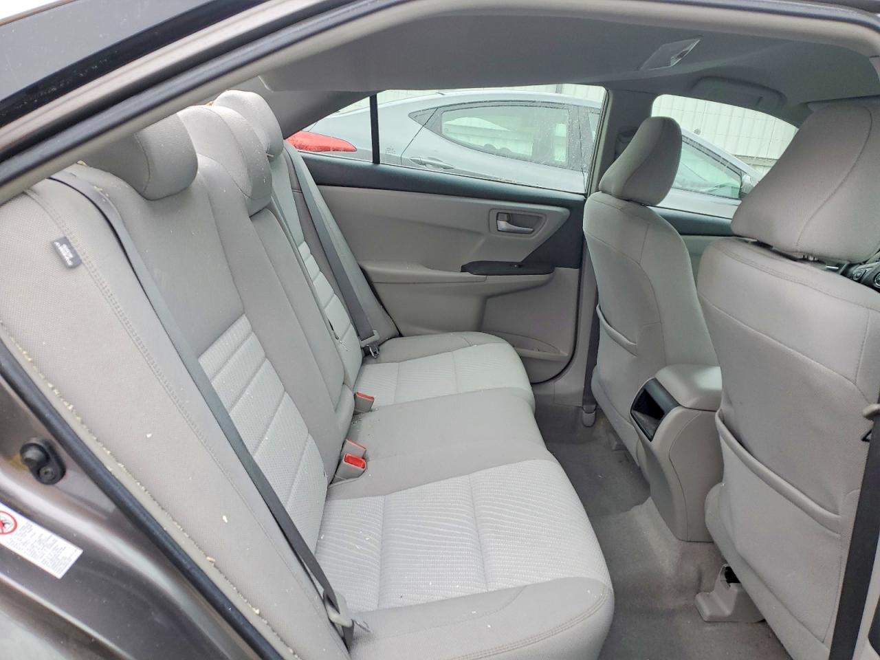 2017 TOYOTA CAMRY LE photo 10