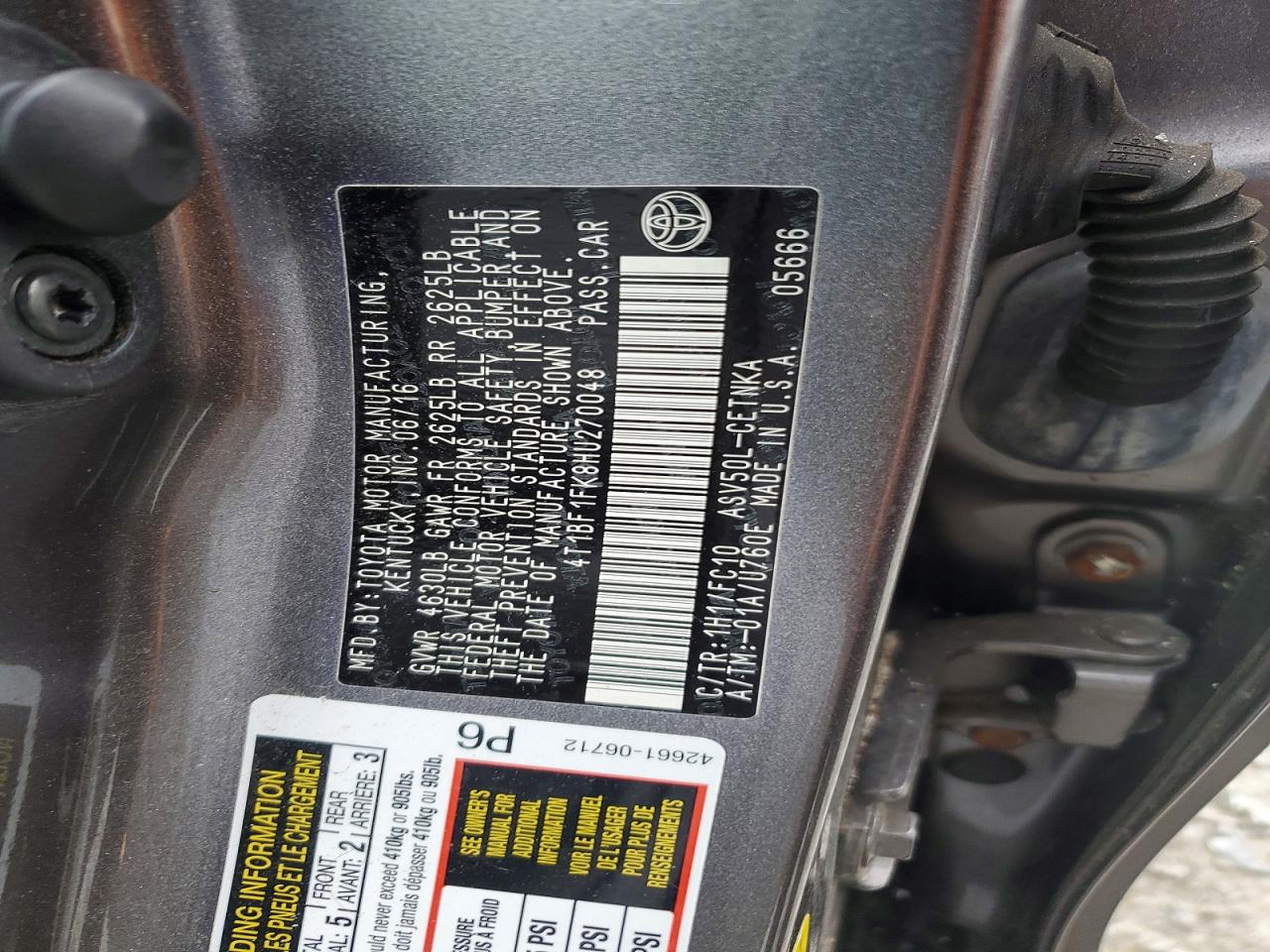 2017 TOYOTA CAMRY LE photo 12