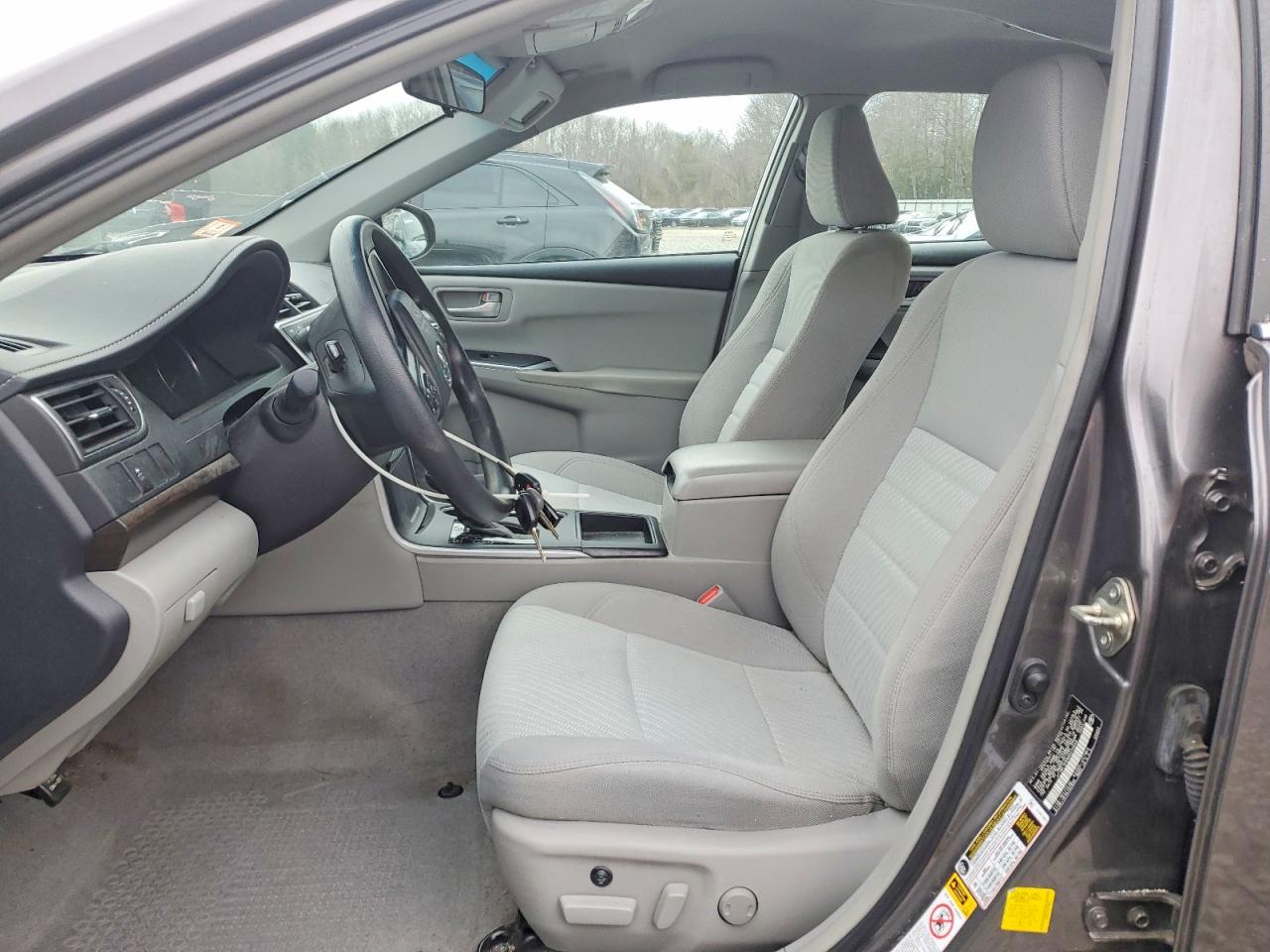 2017 TOYOTA CAMRY LE photo 7
