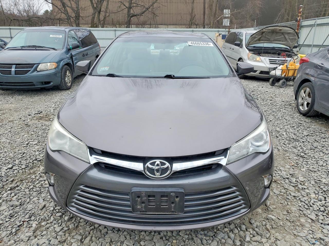 2017 TOYOTA CAMRY LE photo 5