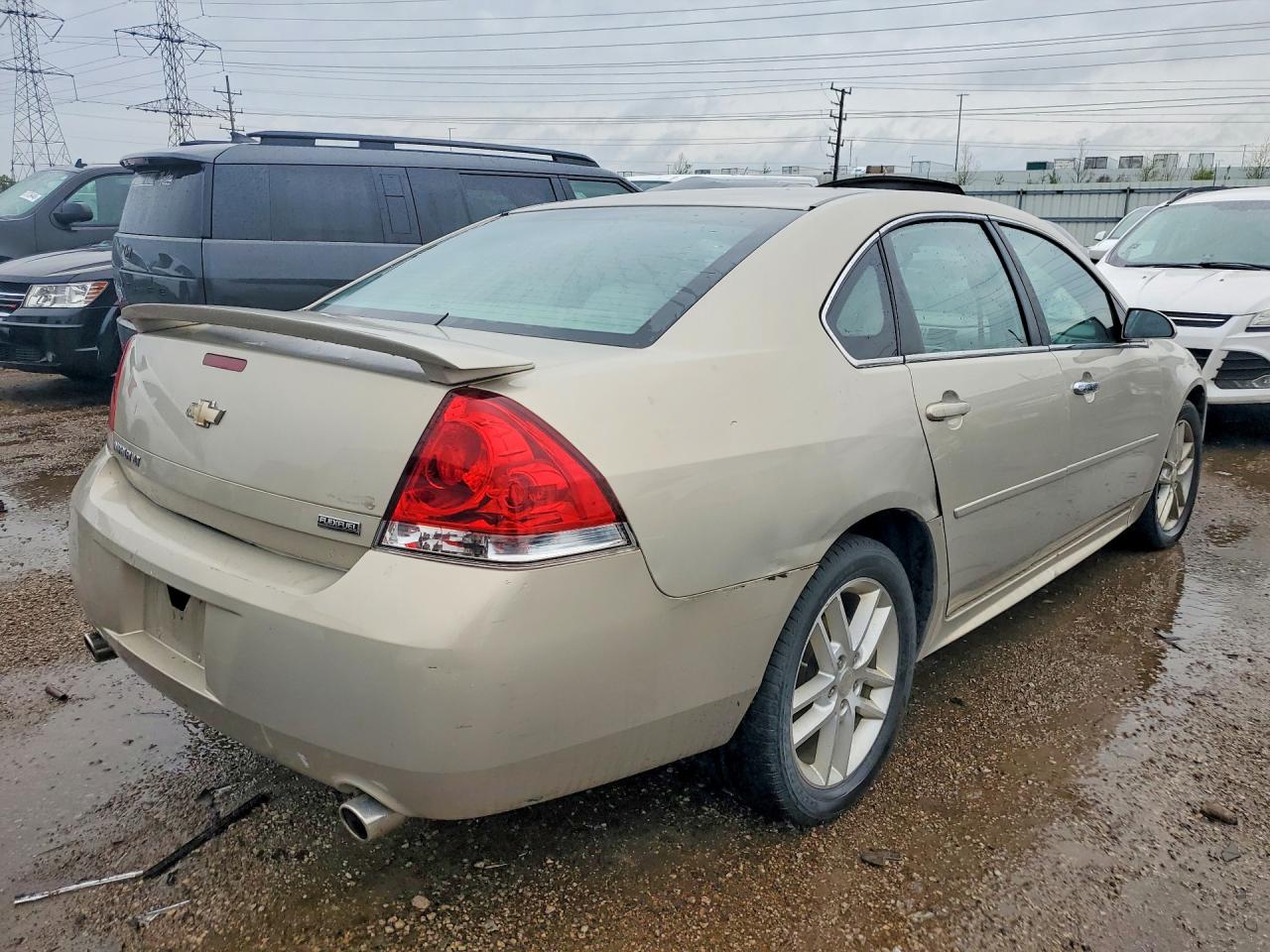 2012 CHEVROLET IMPALA LT photo 3