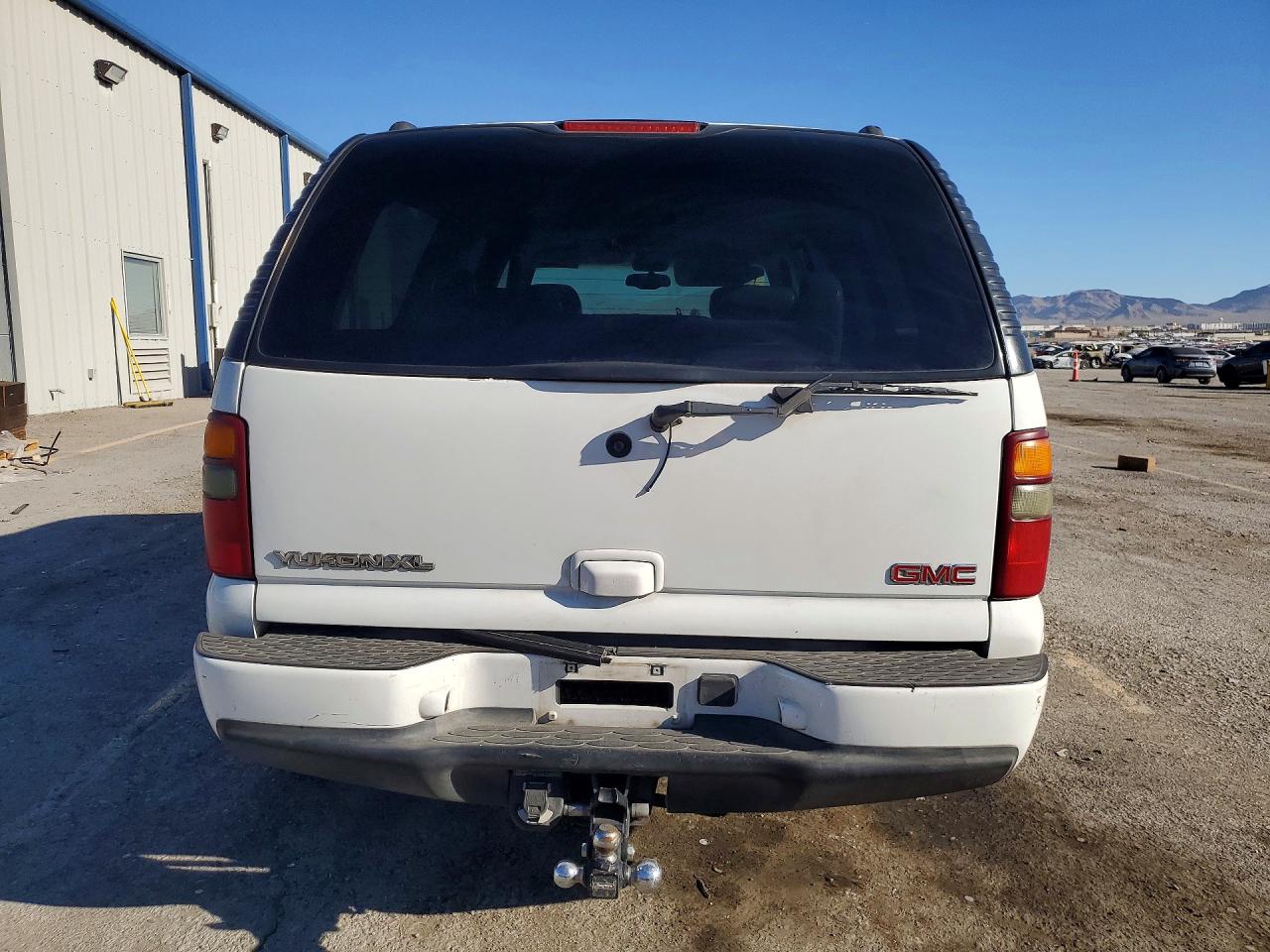 2003 GMC YUKON XL DENALI photo 11