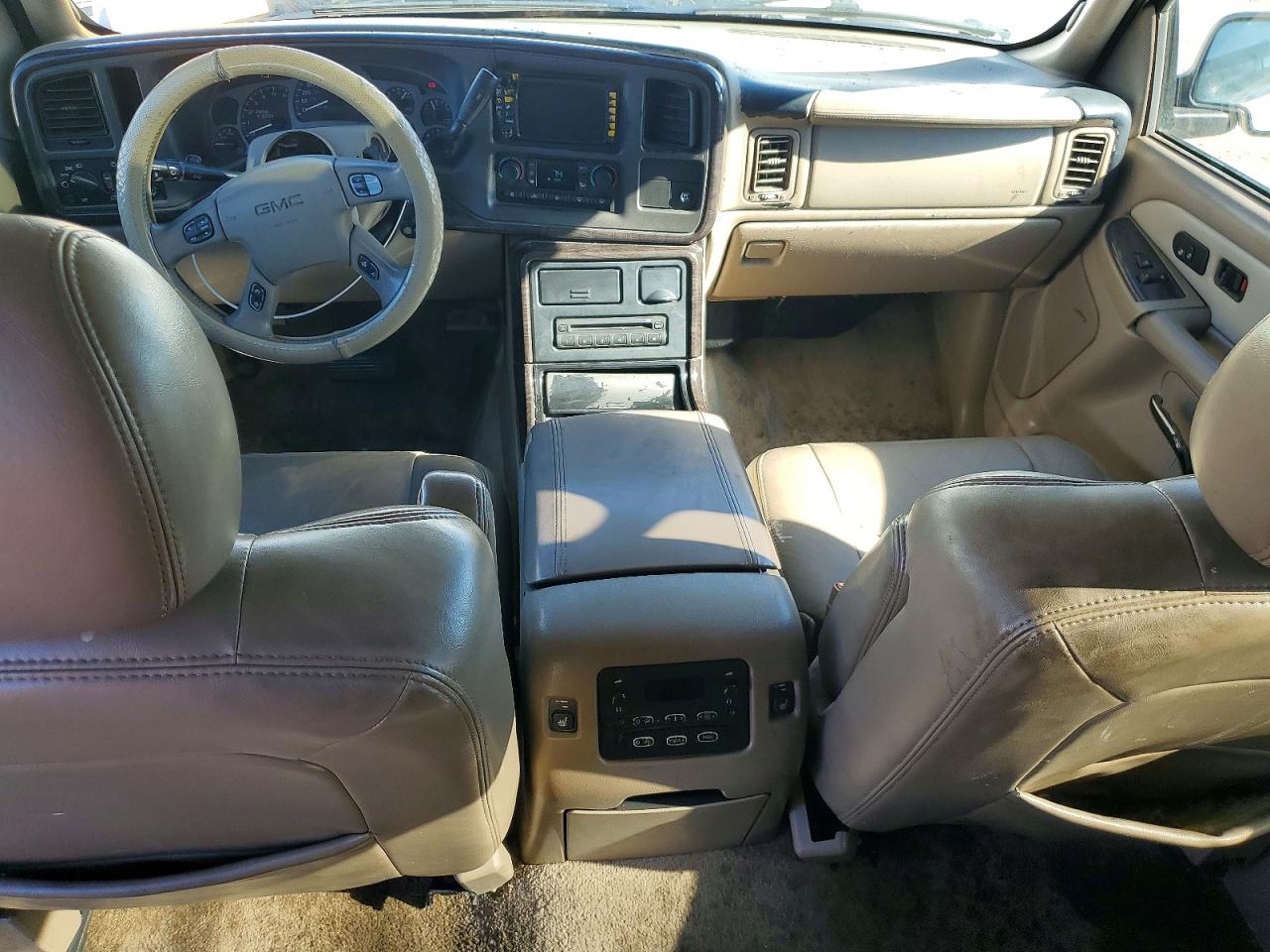 2003 GMC YUKON XL DENALI photo 15