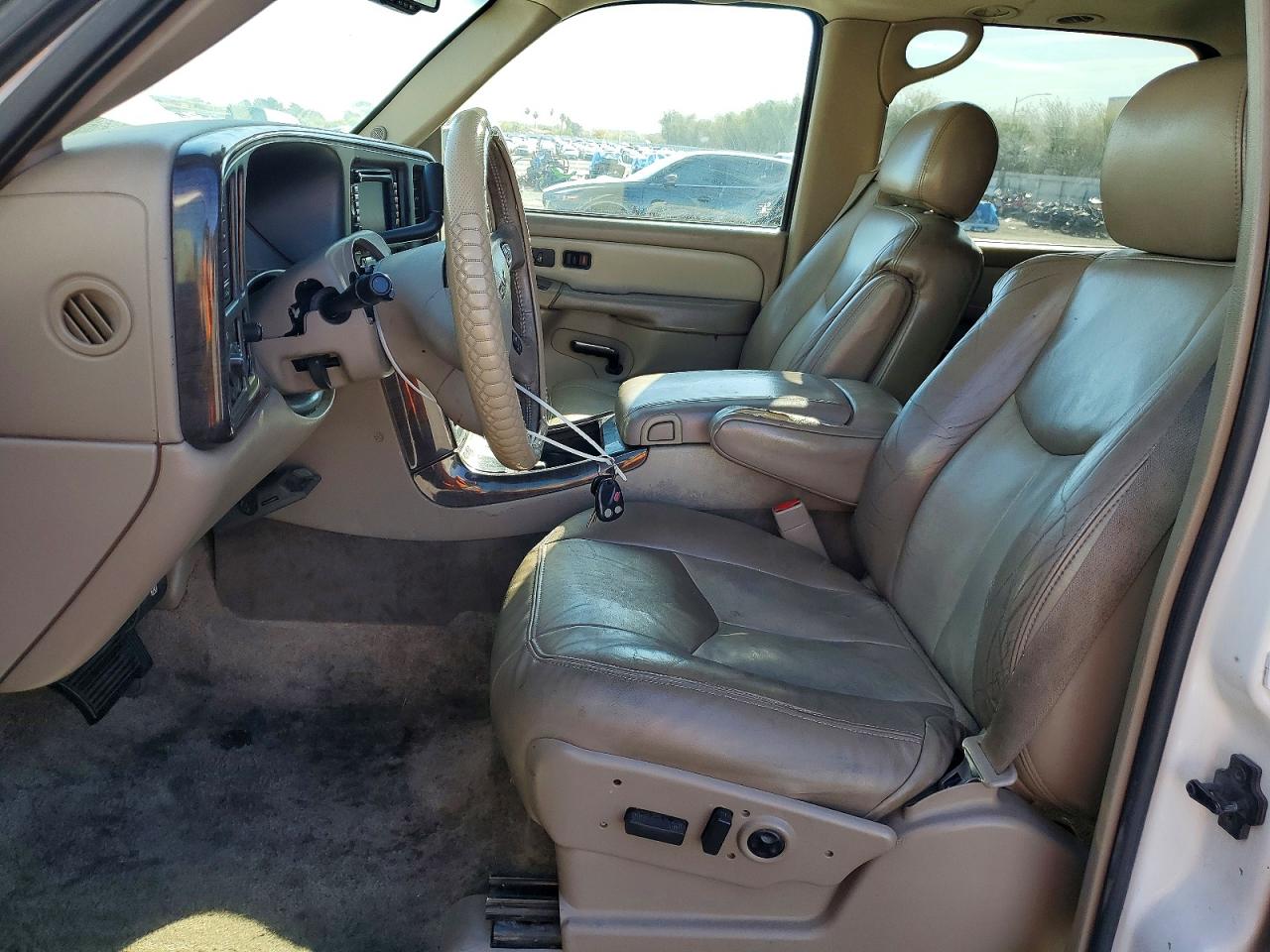 2003 GMC YUKON XL DENALI photo 13