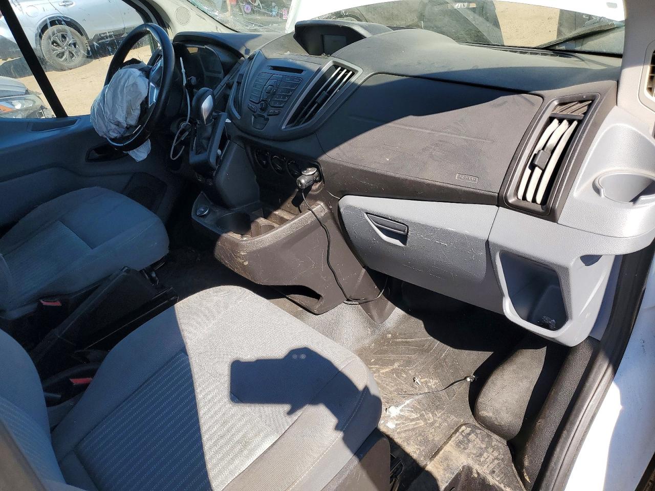 2017 FORD TRANSIT photo 22