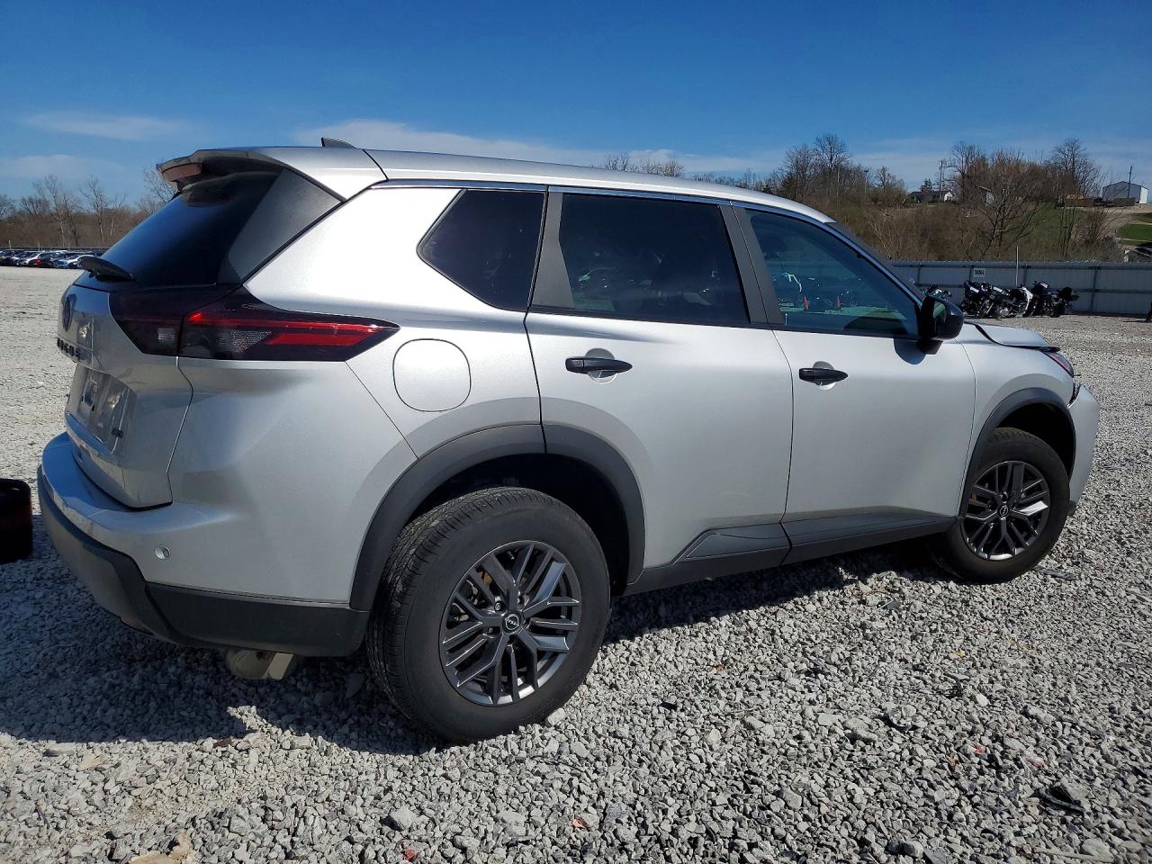 2025 NISSAN ROGUE S photo 3