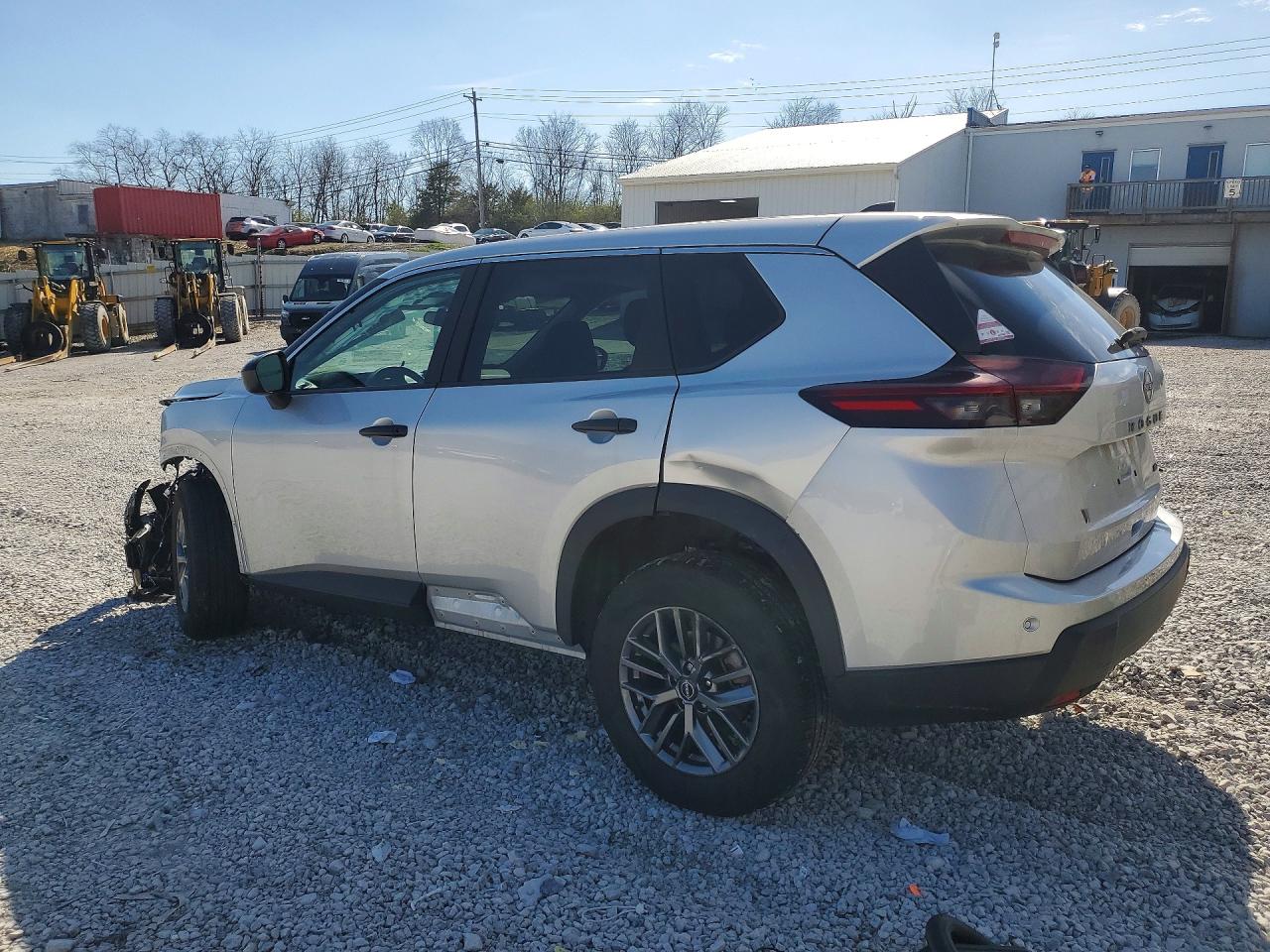 2025 NISSAN ROGUE S photo 2