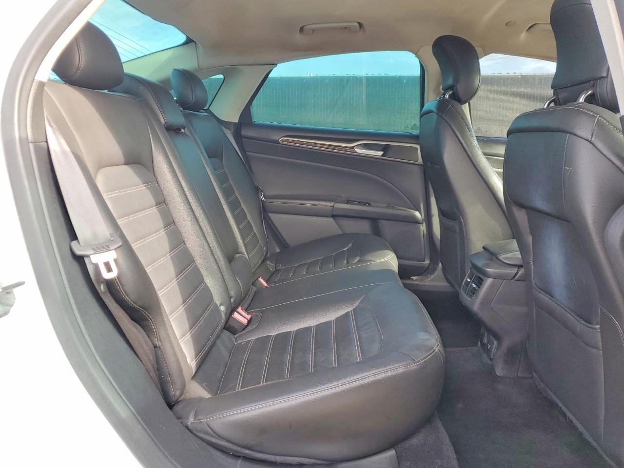 2013 FORD FUSION SE HYBRID photo 19