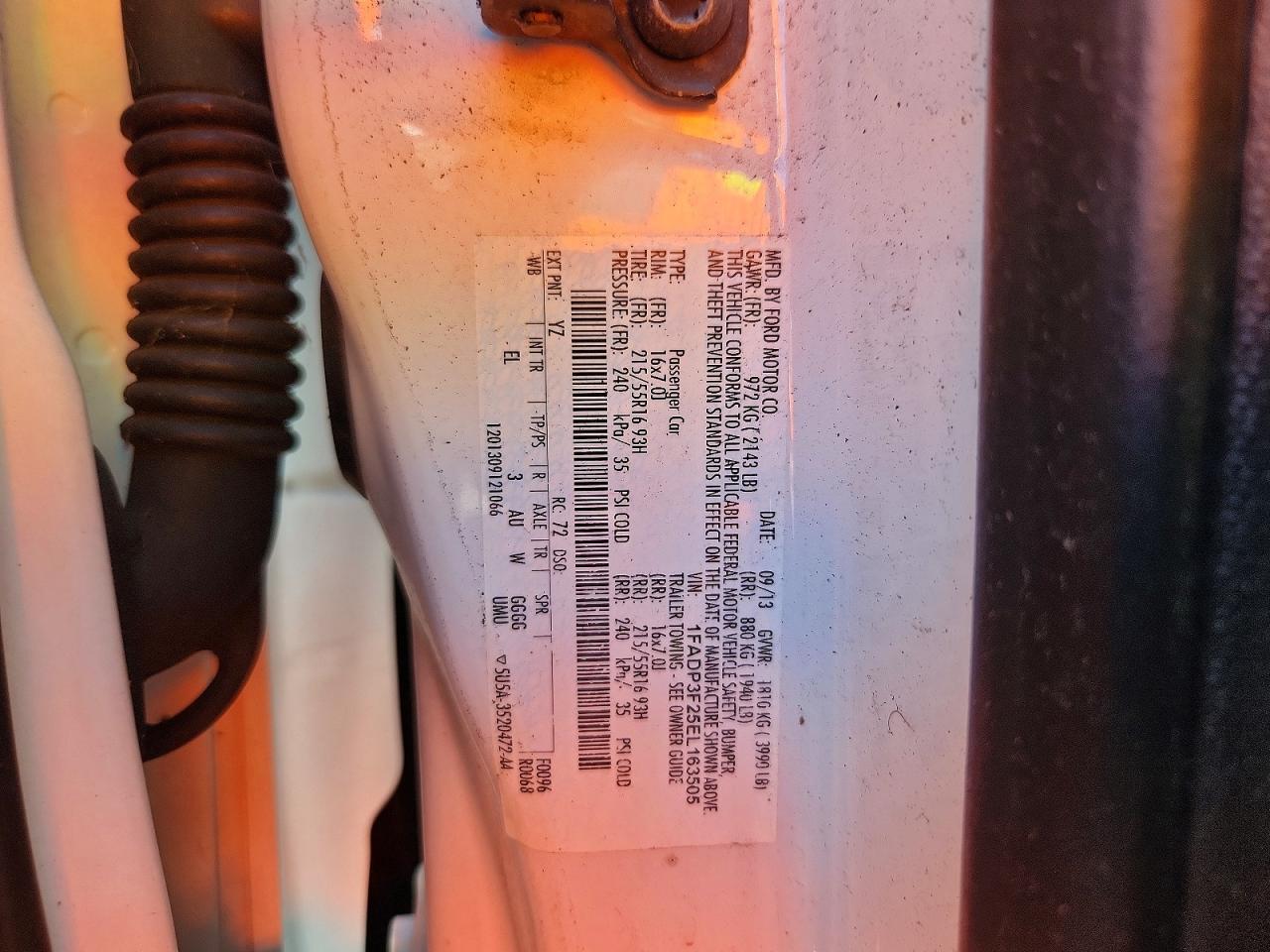 2014 FORD FOCUS SE photo 23