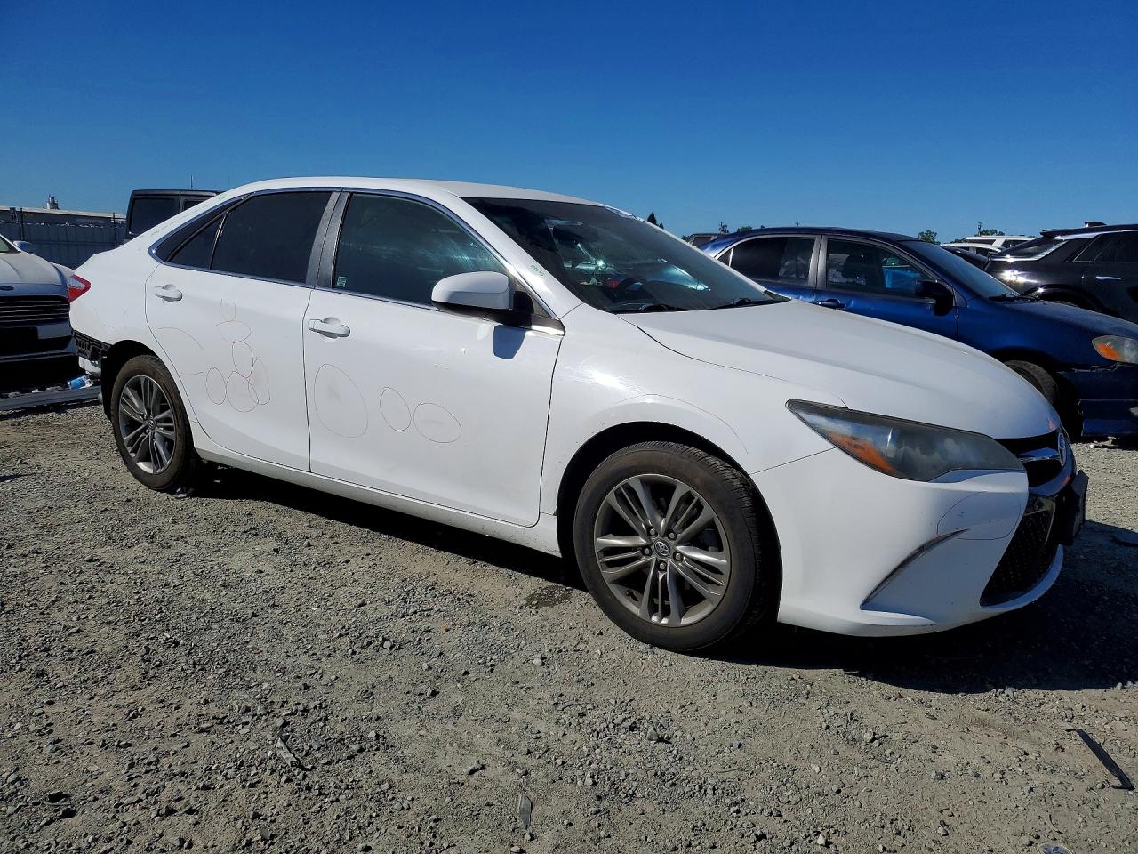 2017 TOYOTA CAMRY SE photo 10