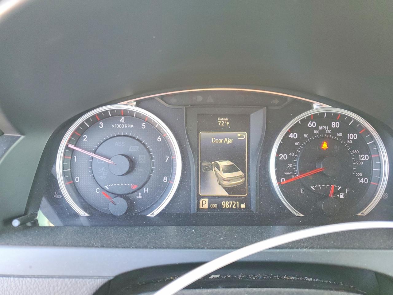 2017 TOYOTA CAMRY SE photo 25