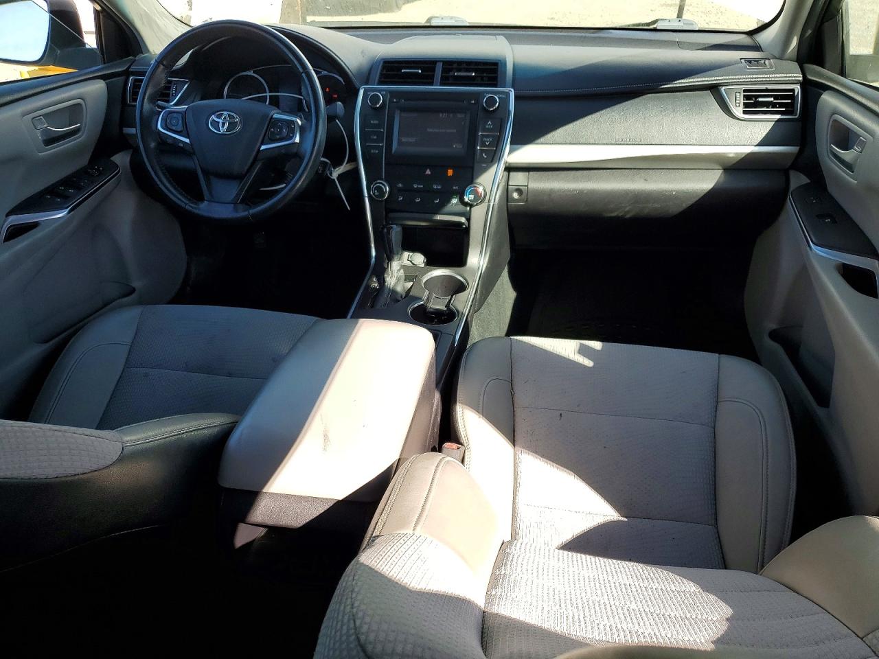 2017 TOYOTA CAMRY SE photo 22