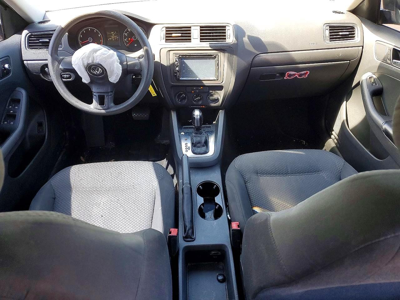 2013 VOLKSWAGEN JETTA BASE photo 15