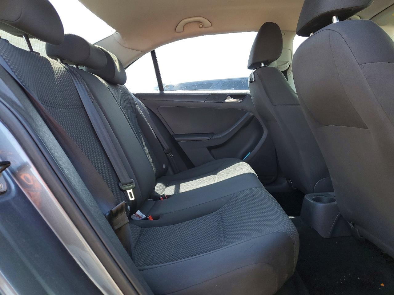 2013 VOLKSWAGEN JETTA BASE photo 19