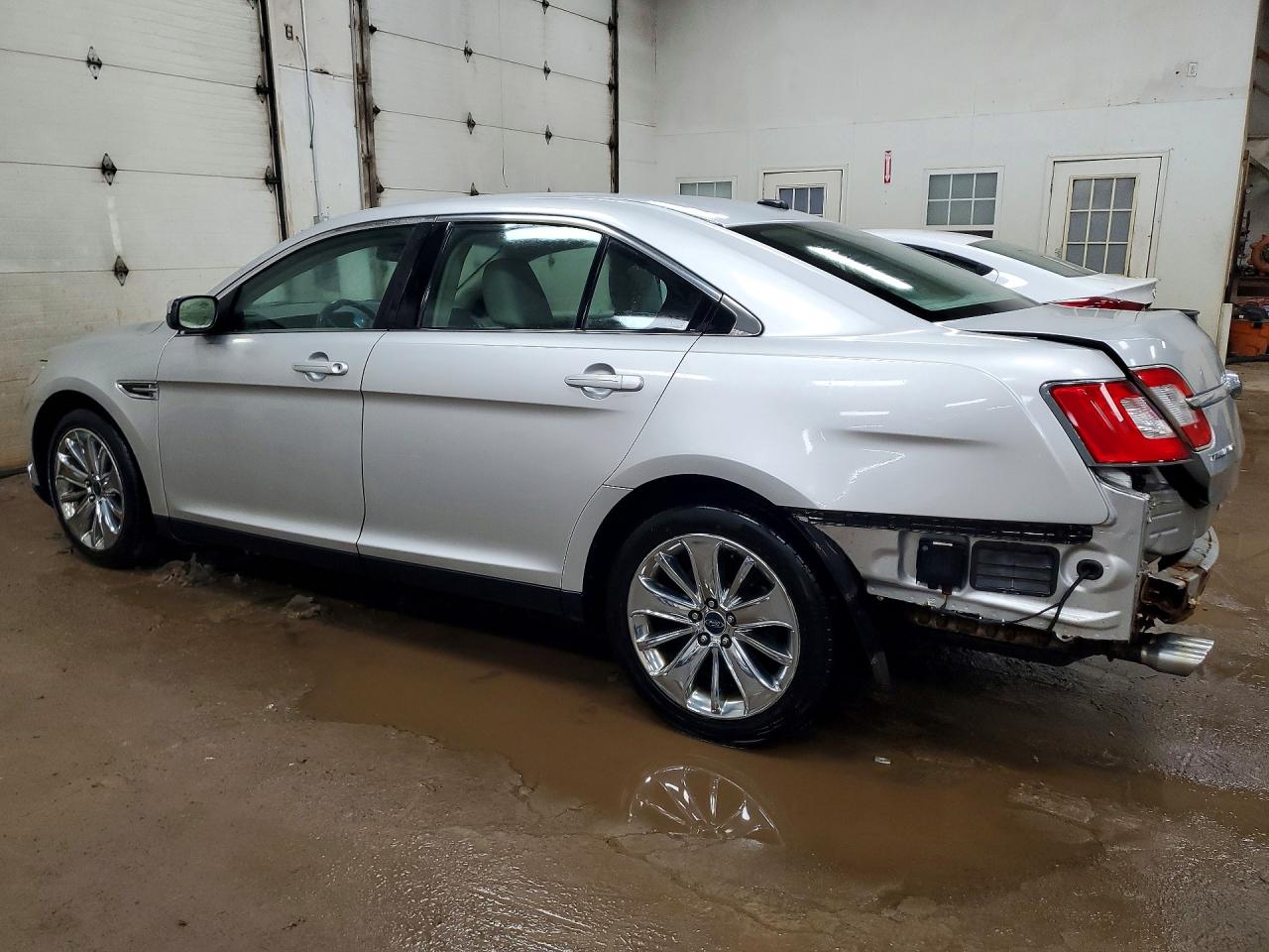 2011 FORD TAURUS LIMITED photo 3