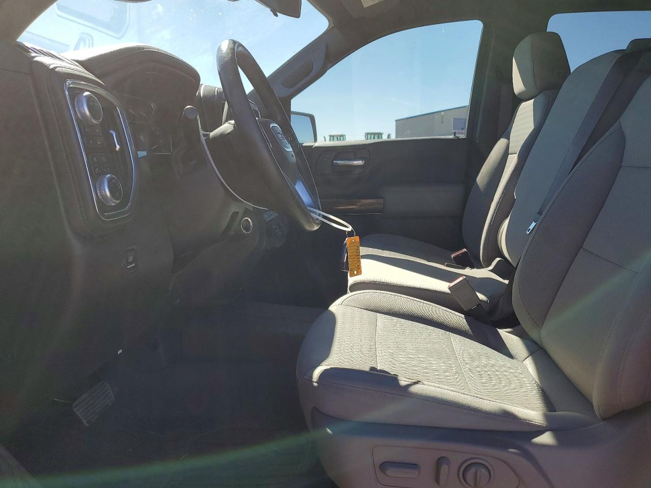 2020 GMC SIERRA K1500 SLE photo 13