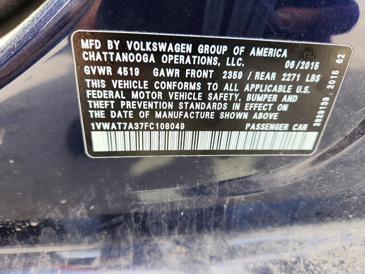 2015 VOLKSWAGEN PASSAT S photo 37