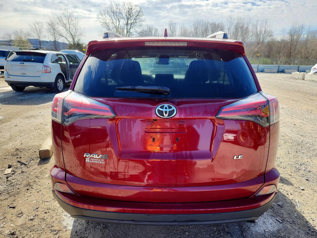 2018 TOYOTA RAV4 LE photo 11