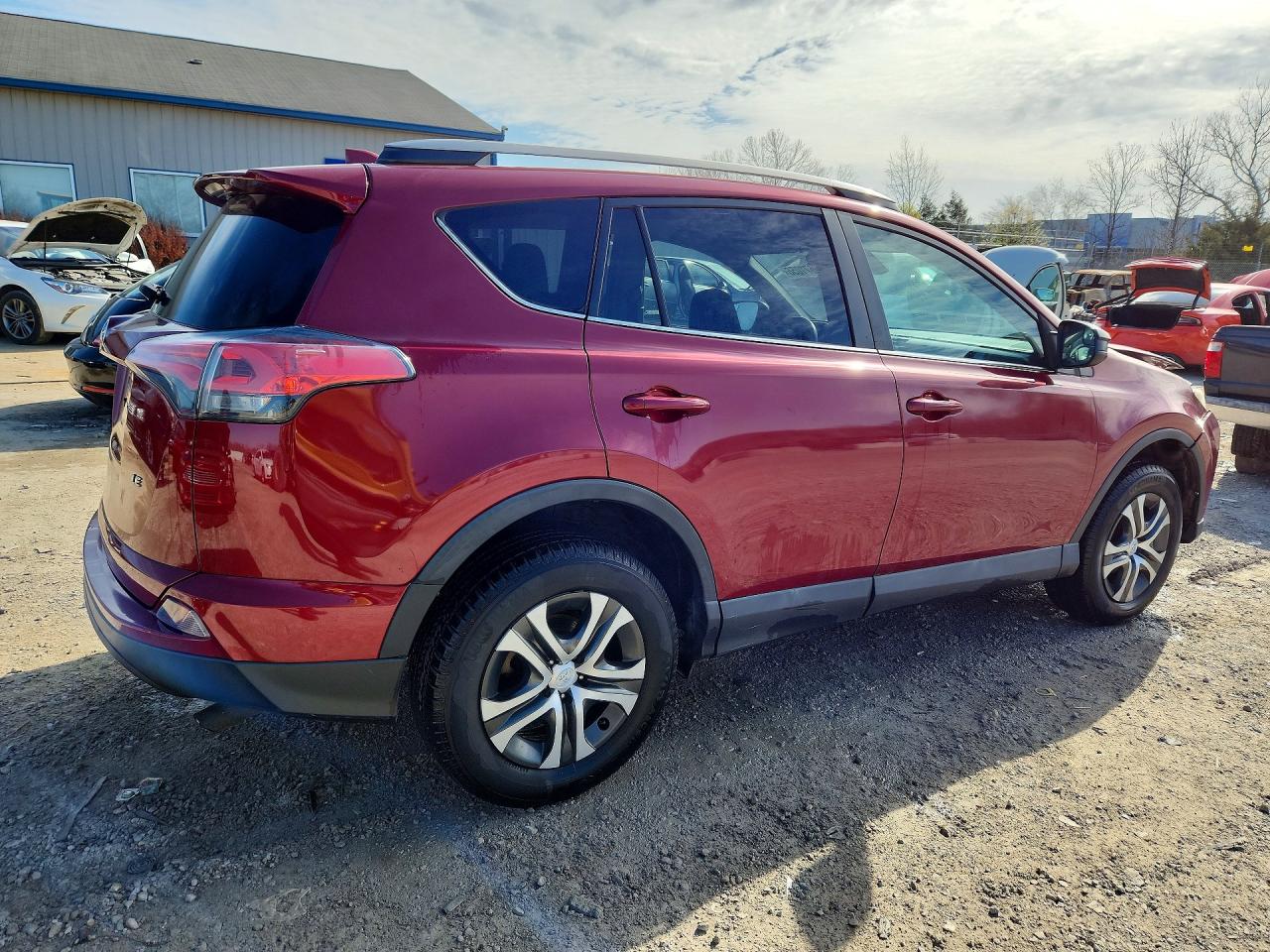 2018 TOYOTA RAV4 LE photo 5