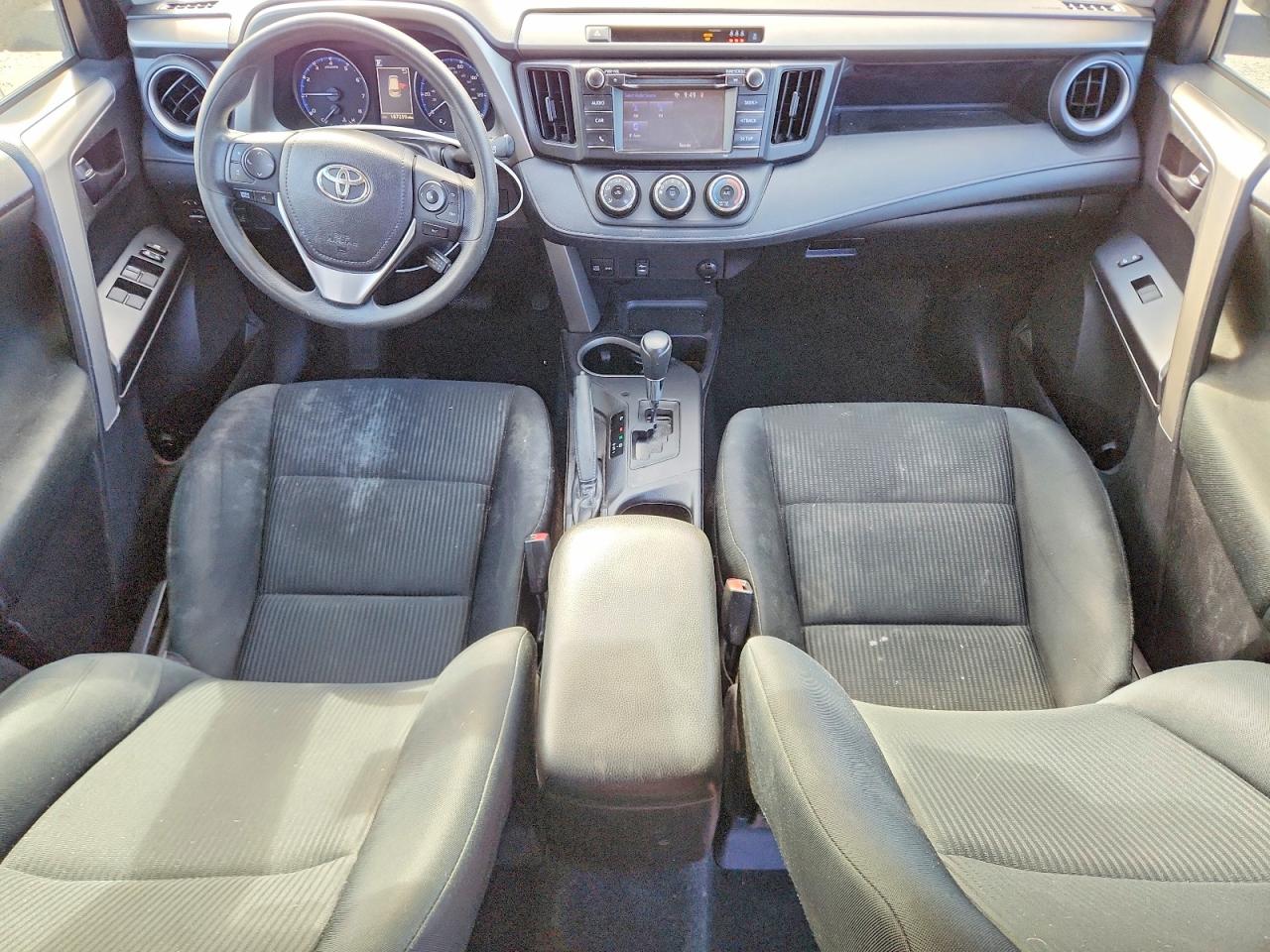 2018 TOYOTA RAV4 LE photo 15