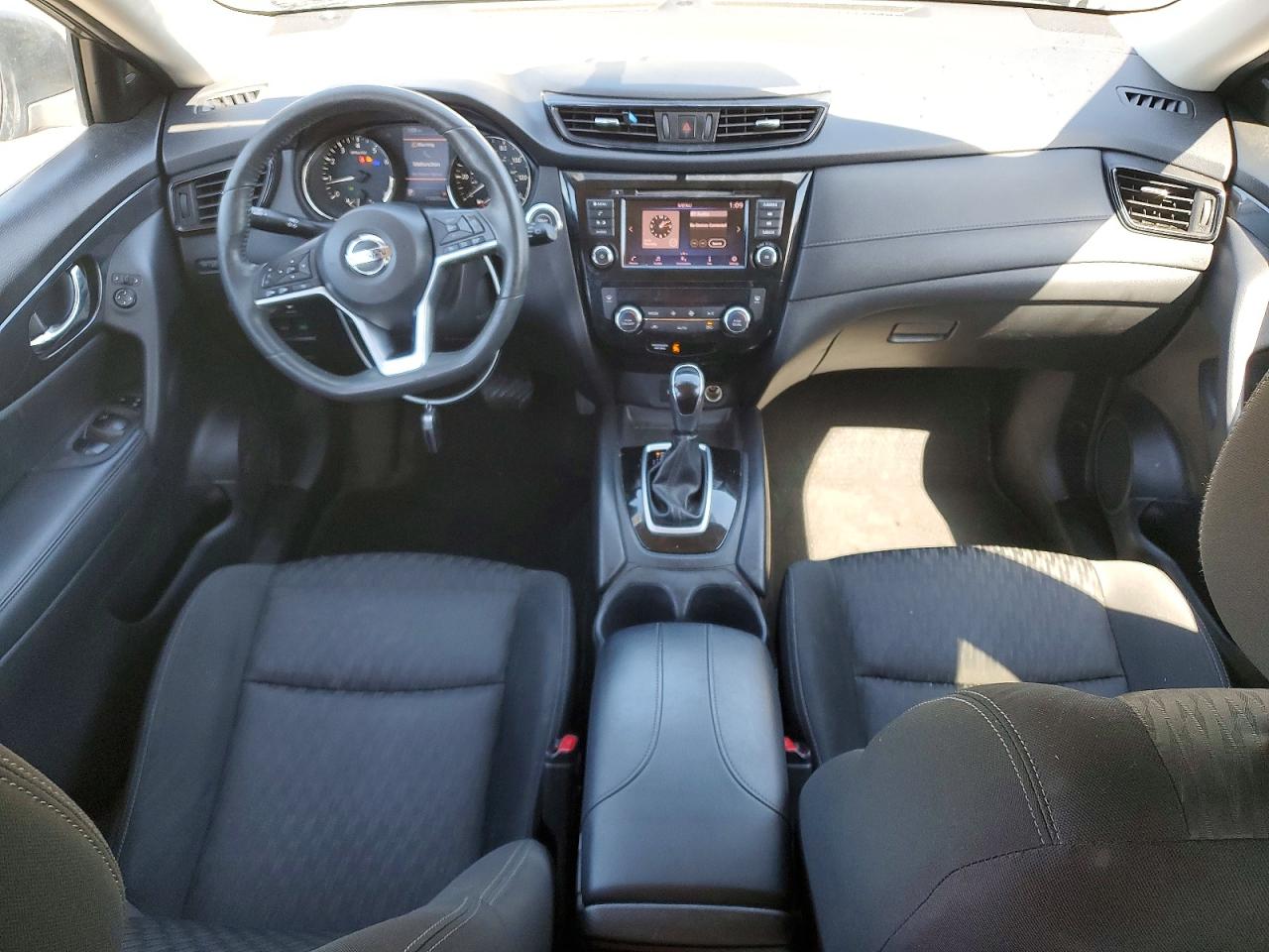 2018 NISSAN ROGUE SV photo 15
