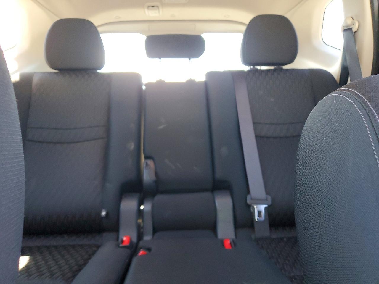 2018 NISSAN ROGUE SV photo 19