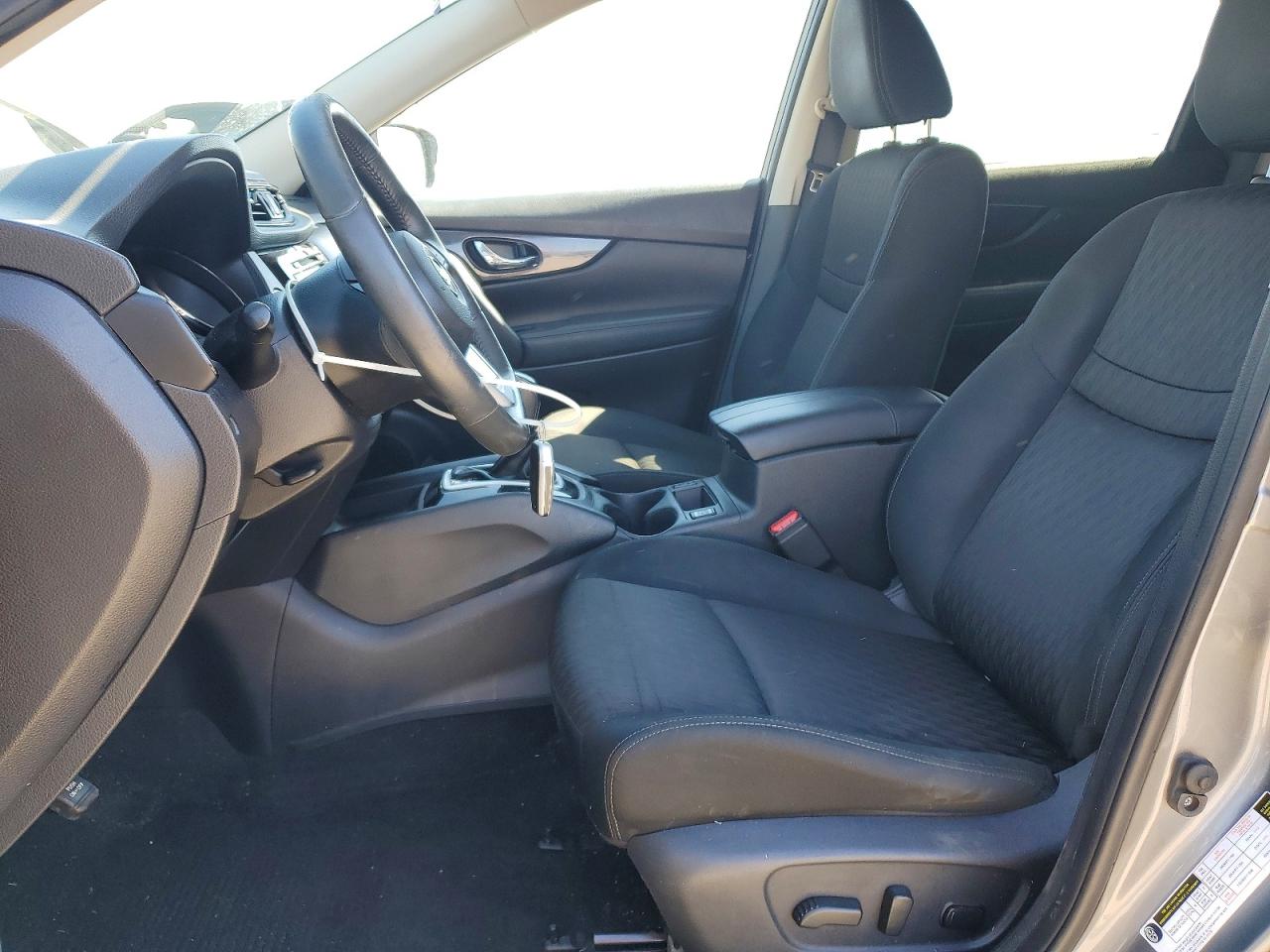 2018 NISSAN ROGUE SV photo 13