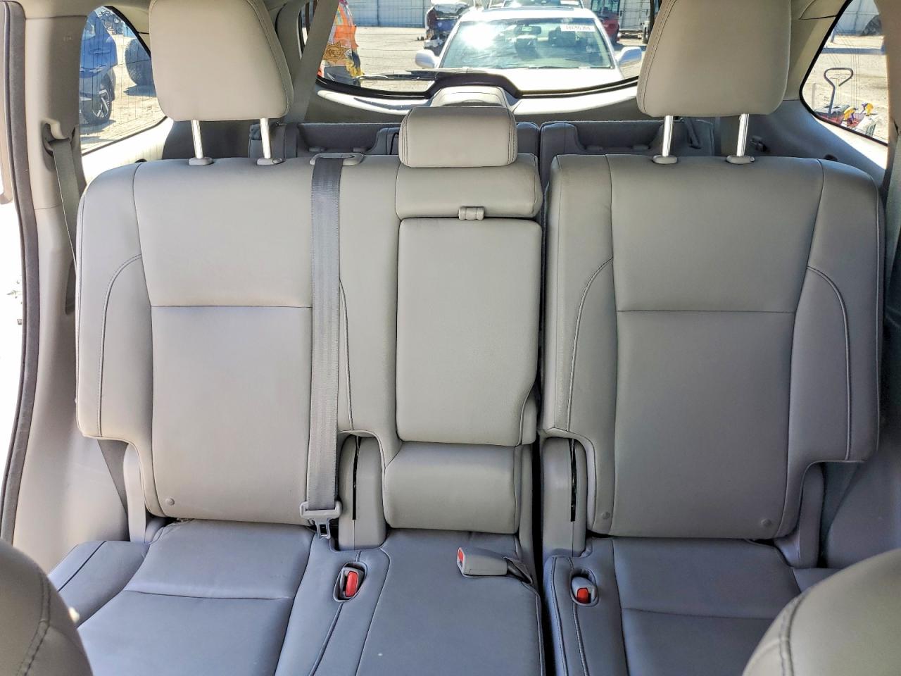 2014 TOYOTA HIGHLANDER XLE photo 10