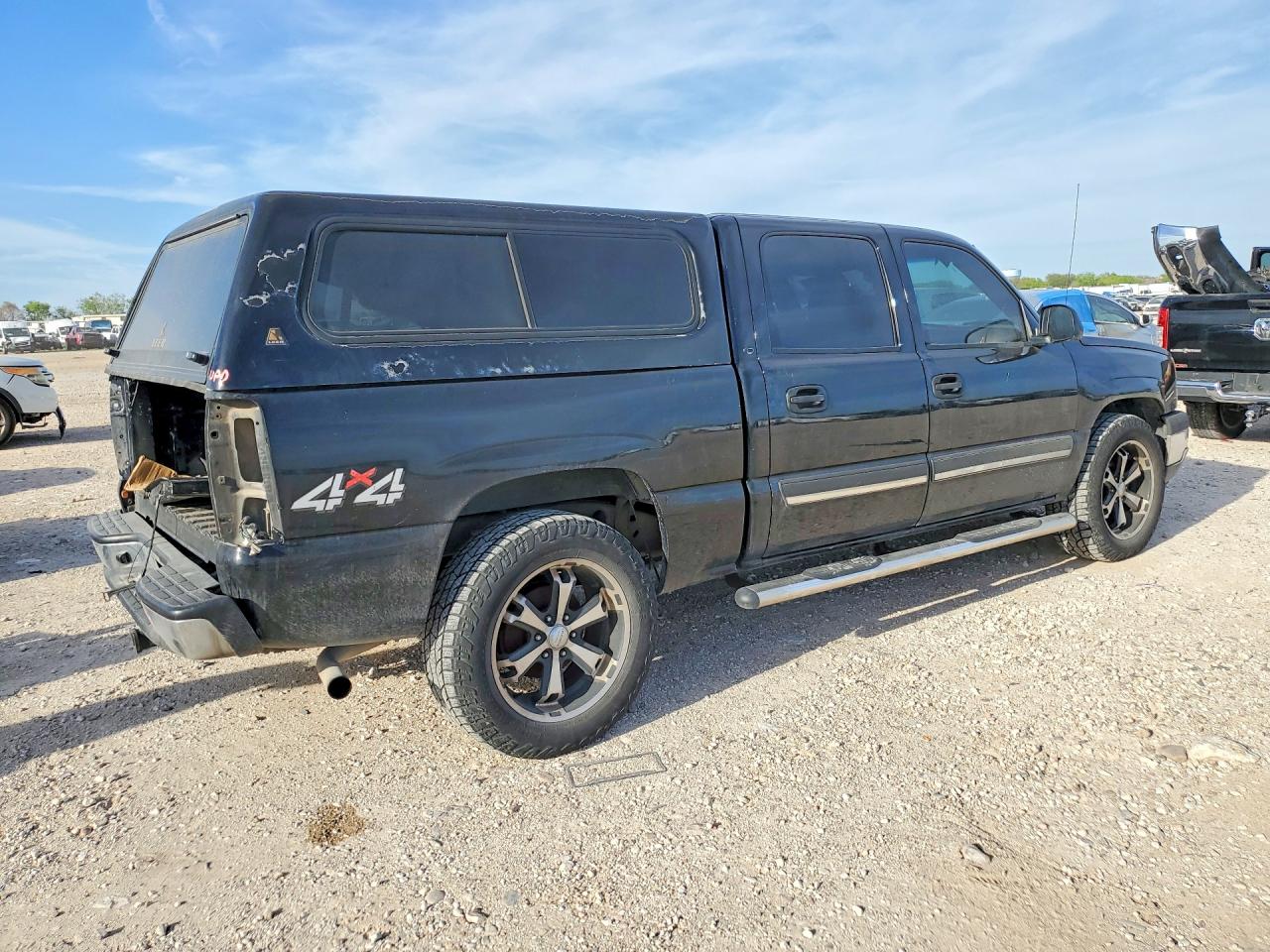2005 CHEVROLET SILVERADO K1500 photo 3