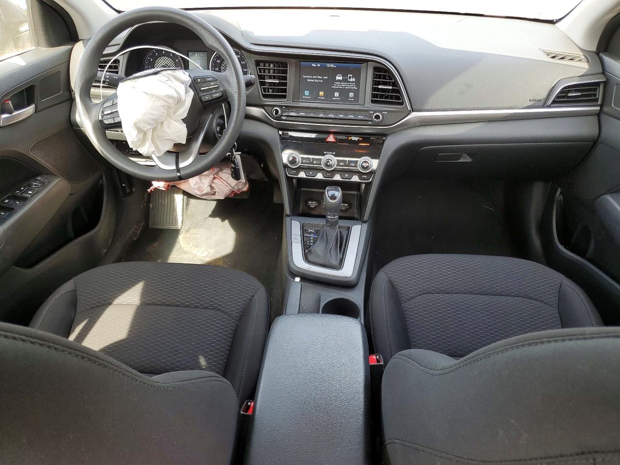 2020 HYUNDAI ELANTRA SEL photo 15
